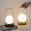 Lámpara de mesa LED portátil simple, luz nocturna, lámpara de pared recargable creativa con forma de luna, luz ambiental portátil esférica multifuncional
