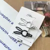 Estilo Coreano Simples Clipe de Pato de Metal Sem Costura 2025 Novo Presilha de Cabelo com Linha Preta e Branca Versátil para Franja Lateral Acessórios de Cabelo para Mulheres