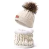 Gorro de lana para niños de pelo real de mapache, gorro con dos pompónes, conjunto de bufanda de dos piezas, gorro de punto nuevo, juego de cuello acolchado con terciopelo