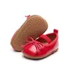 Sapatos de Princesa para Menina Sapatos Infantis com Solado Macio Primavera & Outono Novos Velcro Bonitos Modernos Sapatos de Couro Pequenos para Bebê
