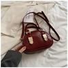 Bolso de mujer 2024 nueva moda textura nicho primavera y verano versátil hombro mensajero bolso pequeño rojo portátil de mujer