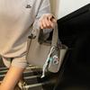La popular cesta de comida portátil de este año, bolsa pequeña para mujer, nueva 2025, bolso bandolera pequeño estilo coreano, bolso de mensajero estilo extranjero