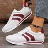 Tênis esportivo casual plano transfronteiriço europeu e americano para mulheres, novos sapatos de sola macia 2026, estilo outonal versátil, atacado disponível em tamanhos grandes