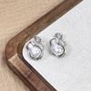Pendientes de Perlas Swarovski Ligeros de Lujo y Sencillos, Pendientes de Moda y Elegantes con un Toque de Alta Gama, Pinzas para Orejas Tipo Bobina de Mosquito para Mujeres Sin Perforaciones