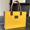 Novo Estilo de Verão Guangzhou Primavera/Verão Bolsa de Feltro de Grande Capacidade Presente Acompanhante Bolsa Tote Fashion para Mulheres