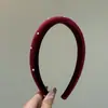 Exquisita Diadema de Terciopelo de Perlas Estilo Francés, Elegante y con Estilo Accesorio para el Cabello para Mujeres, Adecuada para Otoño e Invierno, con Bordes Delgados para Uso Diario