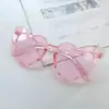 Novos óculos de sol com padrão de abacaxi e coração de amor, óculos de sol de coração de pêssego da moda, óculos de sol de festa de casamento nupcial transfronteiriços europeus e americanos, atacado