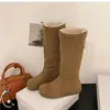 Botas de Moda Inverno 2026 Novo Estilo Retrô Aumentadoras de Altura Cano Alto Plataforma Plana Melard Botas Amassadas Botas Longas para Mulheres