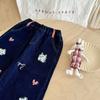 Jeans de Otoño para Niñas 2026 Nuevo Estilo de Moda Bordados de Dibujos Animados Cuadros Parche de Retazos Casuales Pantalones de Pierna Ancha para Niños Pequeños