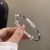 Regalo popular del Festival Qixi: Pulsera de flor en flor, lujo ligero, a la moda, moderna, versátil, ajustable, un regalo de joyería para un amante