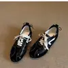 Tênis de treino casuais femininos estilo retrô coreano, modelo novo primavera 2026, extremamente estilosos, com aumento de altura, tênis Forrest Gump