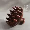 Pente Massageador Redondo de Sândalo Dourado com 28 Dentes para Terapia de Meridianos do Couro Cabeludo e do Corpo Inteiro, Terapia Capilar e Pente de Massagem para o Couro Cabeludo