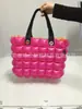 Producción personalizada profesional de fábrica Bolso inflable de PVC para dama Bolsa de regalo Bolsa de burbujas de PVC