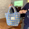 21084 Otoño e Invierno Nuevo Waffle de Cordero Waffle Linda Bolsa de Mano Tote para Mujer Bolsa Portátil de Gran Capacidad