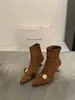 Botas de Cano Curto Bico Fino First Encounter Ji Femininas 2026 Outono/Inverno Novo Estilo Botas Femininas Botas Salto Agulha Botas Emagrecedoras Botas Curtas Quentes com Pelúcia