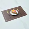 Estoque Disponível Produtos de Couro Transfronteiriços Jogos Americanos de PVC Impermeáveis Estilo Ocidental Jogos Americanos Quadrados Tapetes de Mesa Hotel Tapetes de Mesa Isolantes de Calor e à Prova de Óleo