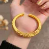Pulseira Aberta com Padrão de Pergaminho em Relevo Banhada a Ouro Vietnamita, Novo Estilo Chinês, Joia de Pulseira Versátil Elegante Retrô para Atacado