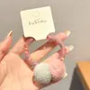 Elástico de Cabelo de Veludo de Alta Qualidade com Pom-Pom, Novo Estilo 2026, Elástico para Coque com Laço, Scrunchie de Ursinho Delicado para Mulheres