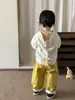 Conjunto de Moletom com Capuz para Meninos Zhe Li Roupas Infantis Novo Estilo Primavera 2026 Roupas Infantis Jaqueta e Calça para Bebê