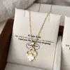 Collar de Flor de Cuatro Hojas de Lujo Ligero Simple de Moda Estilo Coreano para Mujer con Diseño Único Versátil de Nicho