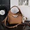 Bolsa de Mão Elegante de Alta Qualidade Transfronteiriça para Mulheres 2026 Nova Moda Versátil Bolsa Transversal Super Popular Bolsa de Mão Estilo Balde