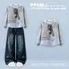 Estilo preppy, diseño de oso de dibujos animados dulce y lindo, conjunto de dos piezas de polo y jeans de pierna ancha para niñas, adecuado para primavera y otoño