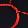 Pulsera perfecta de cuentas doradas pequeñas, hilo rojo tejido a mano, estilo étnico simple, joyería de accesorio de nicho