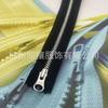 Cremallera Ykk Genuina en Stock No. 3 Metal Oro Blanco Brillante Plata Brillante Cremallera Cerrada Tela Negra Tres Tipos de Deslizadores 15-30cm