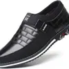 Sapatos masculinos, novos tênis casuais esportivos planos da moda de outono, sapatos de couro camurça retrô preguiçosos slip-on para homens