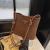 Bolso de Axila de Ante de Moda Retro Transfronterizo para Mujer 2024 Nuevo Casual de Hombro Cruzado Popular Bolso Balde