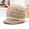 Gorro de punto cálido de invierno con orejeras de pelo de conejo, forrado de felpa y engrosado, versátil y resistente al frío, adecuado para madres y mujeres mayores