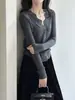 Top de punto base con cuello en V y encaje de Paulownia Beishan para mujer Otoño Ajustado de canalé Manga larga Ropa interior Top Suave P322