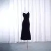 Vestido de tirantes estilo francés para mujer otoño terciopelo cola de pez elegante negro lentejuelas vestido de noche vestido moda elegante