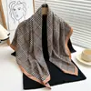 Bufanda de Hoja de Ginkgo con Flor en Gradiente y Bloques de Color, Bufanda Cuadrada Grande Nueva para Mujer de 90 cm, Chal Jacquard de Seda de Sarga
