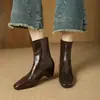Botas de moda para mujer 2026 otoño e invierno nuevo diseño de nicho botines punta cuadrada retro cómodas adelgazantes botas de montar