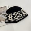 Touca de Lã Retrô Coreana para Casal Outono e Inverno Designer Acolchoada Jacquard Quente Chapéu Tricotado Proteção de Orelha Chapéu para Frio