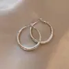 Pendientes de Aro Exagerados Minimalistas y Elegantes Moda Joyería de Lujo Nicho Pendientes Versátiles de Gama Alta para Mujer