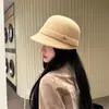 Chapéu Bucket de Metal com Insígnia Estilo Coreano Feminino Outono/Inverno Aba Curta Quente Chapéu Bacia Retro Versátil Off-White Outro Cinza Cáqui Nenhum