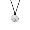 Collar largo de alta gama con colgante de peine de estilo industrial pesado, estilo retro clásico y moderno, con cadena de lana para mujer, diseño de nicho para otoño e invierno.