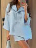 Conjunto de Traje de Satén Otoño/Invierno 2026 Chaqueta Retro de Solapa de Siete Mangas Shorts de Pierna Ancha Fluidos de Cintura Alta Conjunto de Dos Piezas