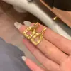 Nuevos Pendientes Cuadrados Geométricos de Hielo Triturado Dorado Estilo Retro Hong Kong, Lujo Ligero, Exquisitos y de Alta Gama para Otoño e Invierno