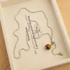Colar com Pingente Minimalista de Pérola Estilo Coreano para Mulheres, Corrente Longa para Suéter de Alto Padrão, Acessório Versátil de Luxo Leve