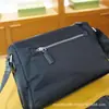Nueva Bolsa de Hombro Casual para Hombre de P, Tela de Nylon Impermeable, Bolsa Cruzada, Gran Capacidad, Mochila Escolar, Bolsa de Gimnasio, Transfronteriza