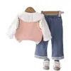 Conjunto de Ropa de Otoño para Niñas Modelo 2026 Ropa de Primavera y Otoño para Bebés y Niñas Pequeñas, Elegante Conjunto de Tres Piezas de Suéter y Chaleco Venta al por Mayor