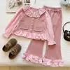 Conjunto de dos piezas para niña con patchwork, nueva colección otoño 2026, moderno diseño a rayas de bloques de color con pantalones ligeramente acampanados