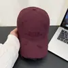 Gorra de Mujer Primavera y Verano Bordado Tridimensional Letras Agujeros Gorra Vieja para Hombre Combinación Perfecta Protector Solar Cara Descubierta Gorra de Béisbol Pequeña