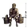 Suministro de Escultura de Figuras de Lavado de Fibra de Vidrio para Parques y Áreas Verdes, Escultura de Trabajo Madre e Hijo Lavando Ropa de Imitación Bronce Adornos Folclóricos