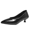 Zapatos de Tacón Alto con Puntera Puntiaguda y Pedrería Estilo Francés para Mujer, Modelo Nuevo Primavera 2026 Principios de Primavera, Tacón Fino, Talla Grande, Zapatos Negros de Vestir Versátiles para Mujer