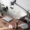 Lámpara de escritorio mecánica de brazo largo estilo industrial Tolomeo italiana, diseñada para uso en oficina, con luz de lectura amigable para la vista y construcción de aluminio