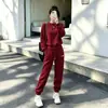 Conjunto de moletom cor bordô para mulheres, nova moda primavera e outono, estiloso, modelagem solta, emagrece, estilo jogger, conjunto casual esportivo de duas peças